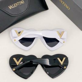 Picture of Valentino Sunglasses _SKUfw52079369fw